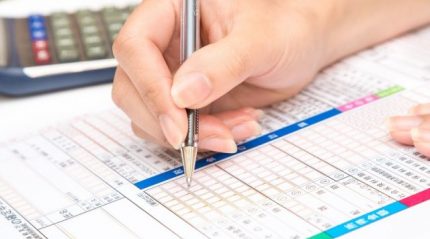 人事労務・総務が知っておきたい年末調整の基礎知識！スケジュールや流れ、必要書類、注意点についてご紹介